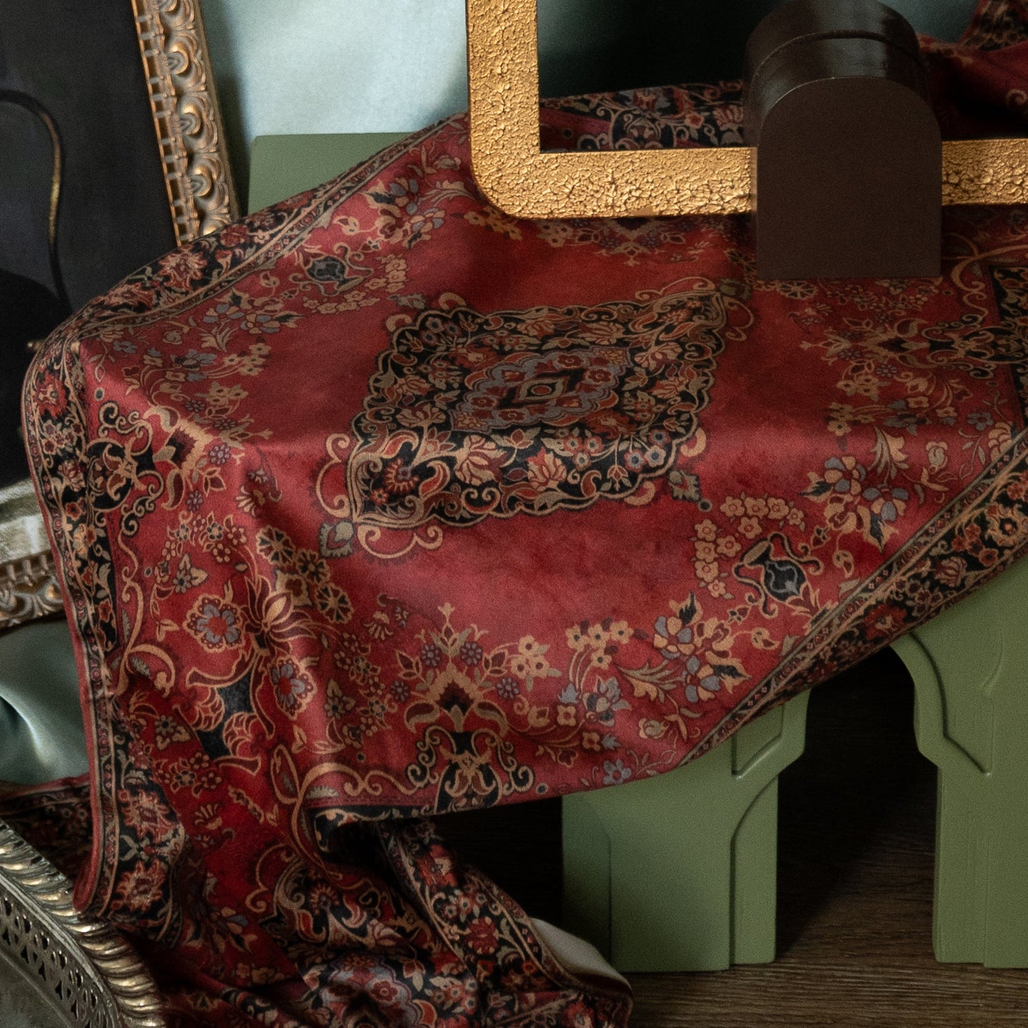 Kashan Table Runner - Days of Eid